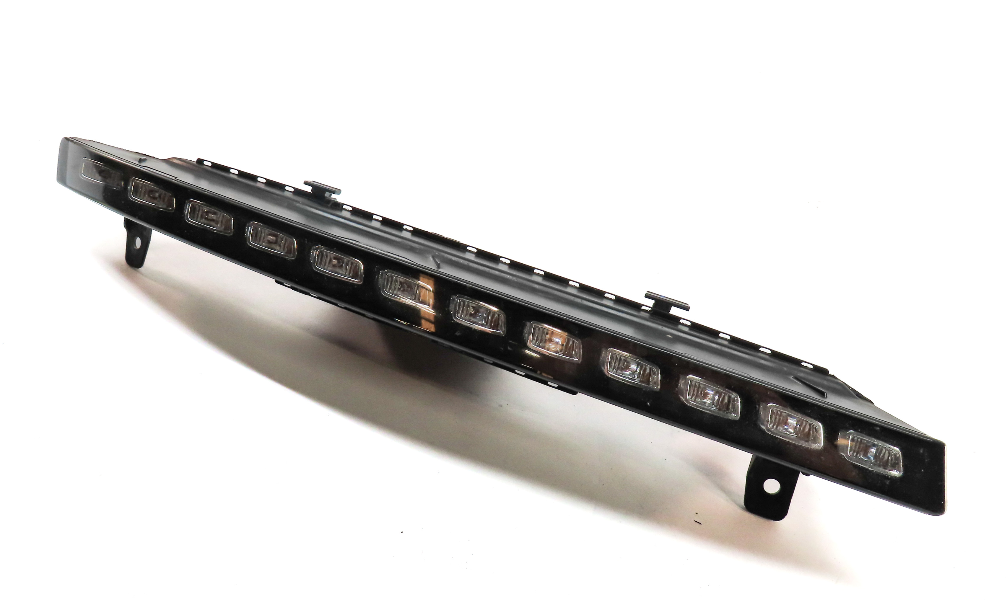 2010-2015 AUDI Q7 (4L) FRONT RIGHT PASSENGER TURN SIGNAL MARKER LIGHT LAMP (LED) — exact item pictured